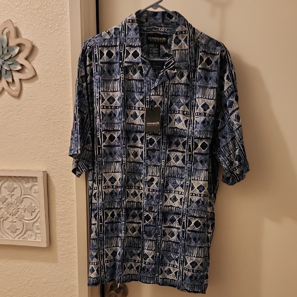 Ocean Pacific Men's Blue & White Hawaiian Shirt, Size L. NWT!  Vintage!
